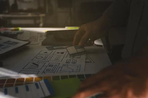 Team of Program Developer Collaborating on UXUI Design Planning in a Modern.. Foto stock