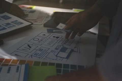 Team of Program Developer Collaborating on UXUI Design Planning in a Modern.. Foto stock