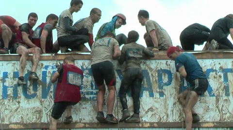 Team storms big wall in extrim race. Tyumen.Russia Stock Footage 56873286