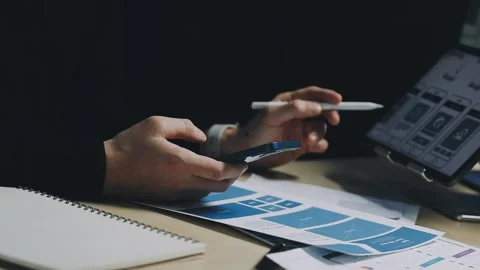Team of UI UX web designer are working together to develop mobile responsiv.. Stock Footage 312243722