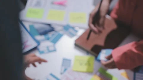 Team of UI UX web designer are working together to develop mobile responsiv.. 動画素材 326303598