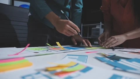 Team of UI UX web designer are working together to develop mobile responsiv.. 動画素材 328847950