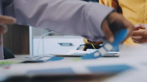 Team of UI UX web designer are working together to develop mobile responsiv.. 動画素材 330333970