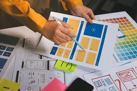 Team of UI UX web designer are working together to develop mobile responsiv.. Foto stock