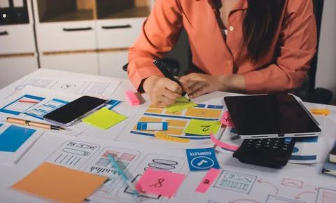 Team of UI UX web designer are working together to develop mobile responsiv.. Foto stock