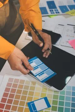 Team of UI UX web designer are working together to develop mobile responsiv.. Foto stock