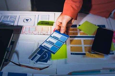 Team of UI UX web designer are working together to develop mobile responsiv.. 스톡 사진