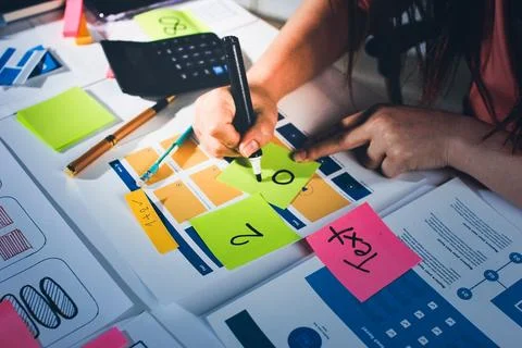 Team of UI UX web designer are working together to develop mobile responsiv.. Foto stock