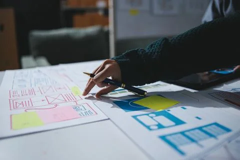 Team of UI UX web designer are working together to develop mobile responsiv.. Foto stock