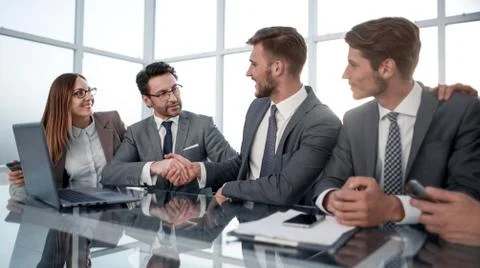 Team work on computer problem Foto stock