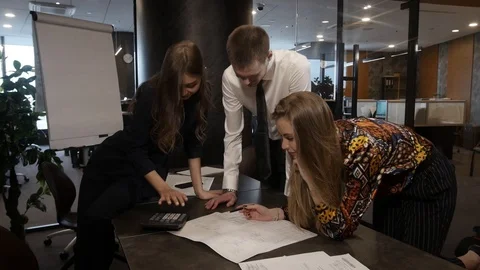 Team work in the office Video stock 96014150