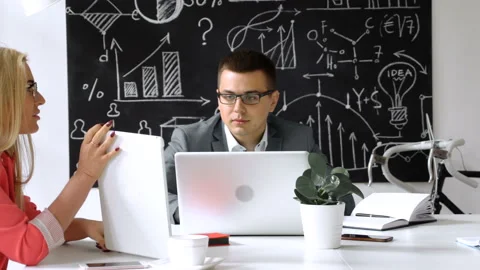 Teamwork: business discussion at the office table Stock Footage 86159132