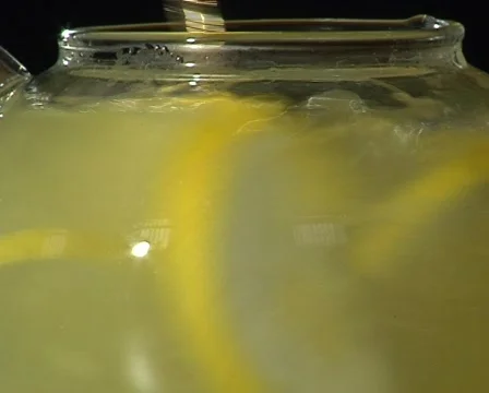 Teapot with ginger tea 스톡 동영상 710334