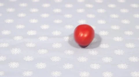 Teardrop tomatoes, rolling Stock-Footage 24673411