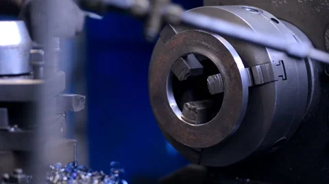 Tech Chief mechanics Inspector hand checks item on milling machine, tool to Vidéo 57689302