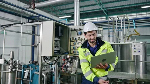 Technical engineer with laptop, radio communication checking and reporting co Video stock 185529851