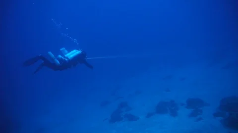 Technical scuba diver . Deep dive Stock Footage 128621124
