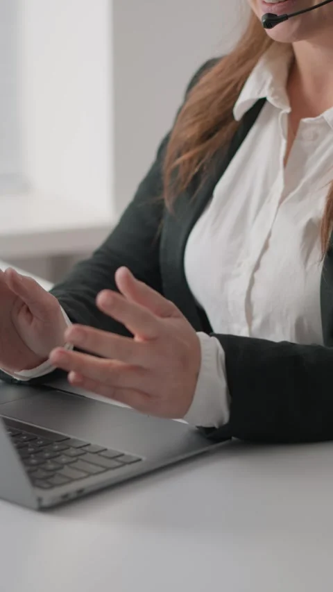 Technical support operator in virtual call center works online. Helps customers Stock Footage 270223392