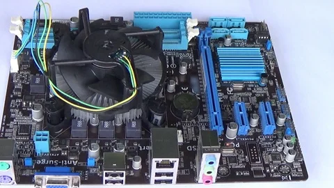 Technician Remove Cpu Microprocessor From A Motherboard Socket 動画素材 102654135