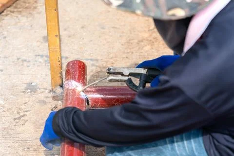Technicians are welding steel structures. Stock-Fotos