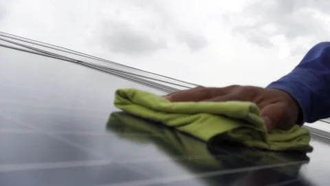 Technicians use cleaning cloths with solar panel 스톡 동영상 108075746
