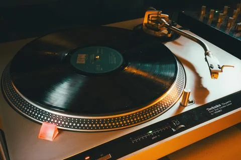 Technics gramophone while working Stock-Fotos