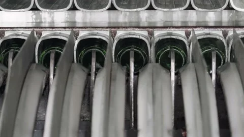 The technological process of washing bottles in the washing machine. Automated 库存影片 151813833