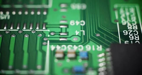 Technology circuit closeup computer chip board data information Vídeos de archivo 336585495
