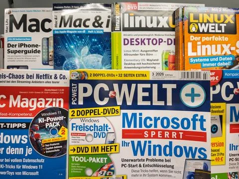 Technology Magazine Collection Featuring Mac, Windows and Linux Фото