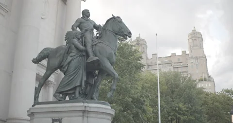 Teddy Roosevelt Statue in NYC 库存影片 133852680