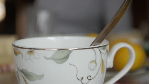 Tee cup give a breakfast hot drink Vídeos de archivo 93646750