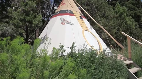 Teepee tilt Vídeos de archivo 41407873