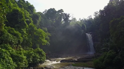 Tegenungan waterfall in Bali 動画素材 75209764