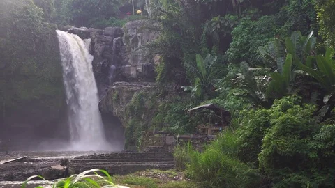 Tegenungan waterfall in Bali 動画素材 75248343