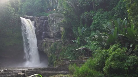 Tegenungan waterfall in Bali 動画素材 75248393