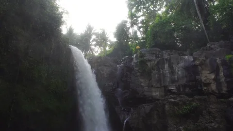 Tegenungan waterfall in Bali 動画素材 75593044