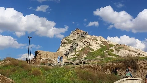 Tehran, Iran - March 27, 2018: Iranian travelers living in tents on the beach at 動画素材 106942980
