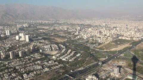 Tehran, view from Milad Tower towards Alborz mountains Vidéo 33916177