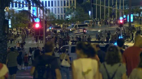 Tel Aviv protest street crowd 10 Stockbeeldmateriaal 10701599