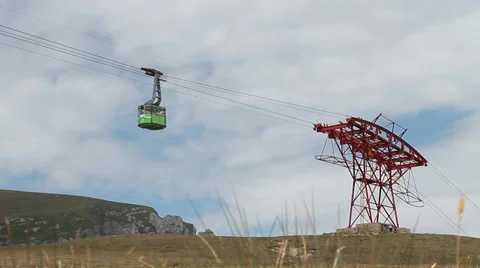 Telecabin on the mountains Video stock 29163079