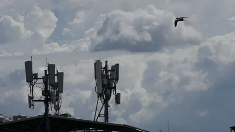 Telecommunication cell tower antenna mast silhouette Stock-Footage 335210460