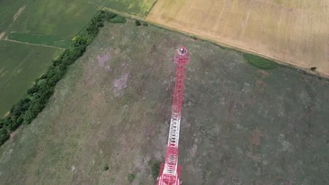 Telecommunication tower 5G, Wireless GSM Antenna connection system of communi 库存影片 330124797