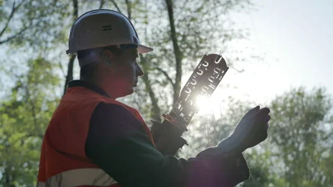 Telecommunications engineer working with optical coupling Stock Footage 89156082