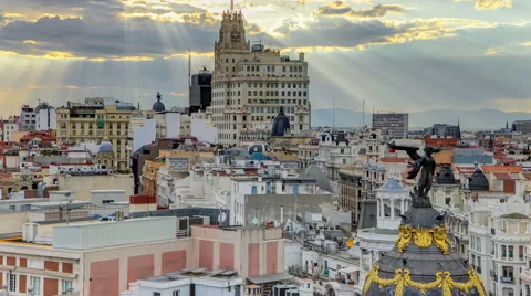Telefonica Building is a Manhattan-style skyscraper at Gran Via timelapse Vidéo 60138349