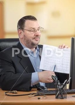 Telehealth physician explains results of medical examination Stock Photos