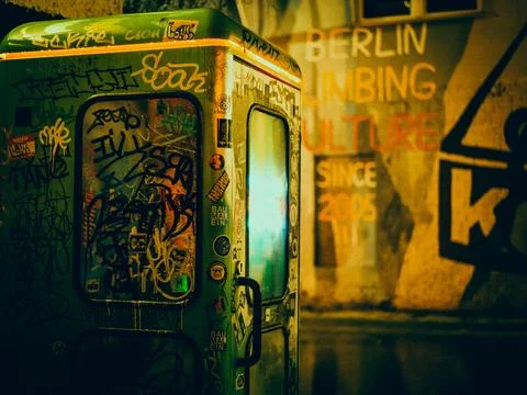 Telephone box in Berlin Foto stock