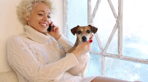 Telephone talk dog Vídeo Stock 45933547
