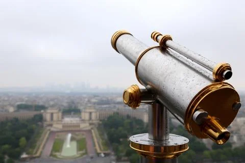 Telescope on Eiffel Tower Stock-Fotos