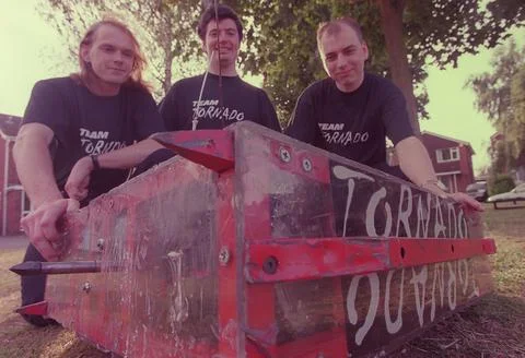 Television Programme: 'robot Wars' Tornado' Shows Her Spike Weapons With L - R B Photos