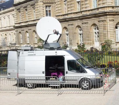 Television van is broadcasting. Stock-Fotos